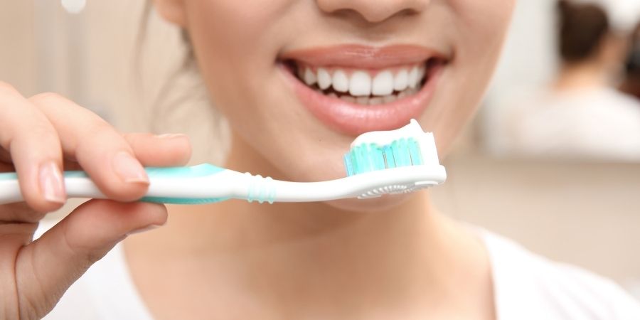 Dişler Nasıl Doğru Fırçalanır